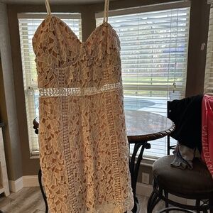 Lace Dress/LuLus brand/wedding/casual/formal/ midi/2 sizes M/L,Beach/Dressy